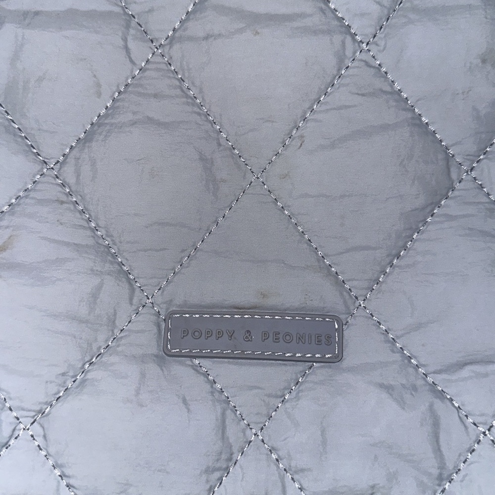Poppy & Peonies Quilted Tote - Gray